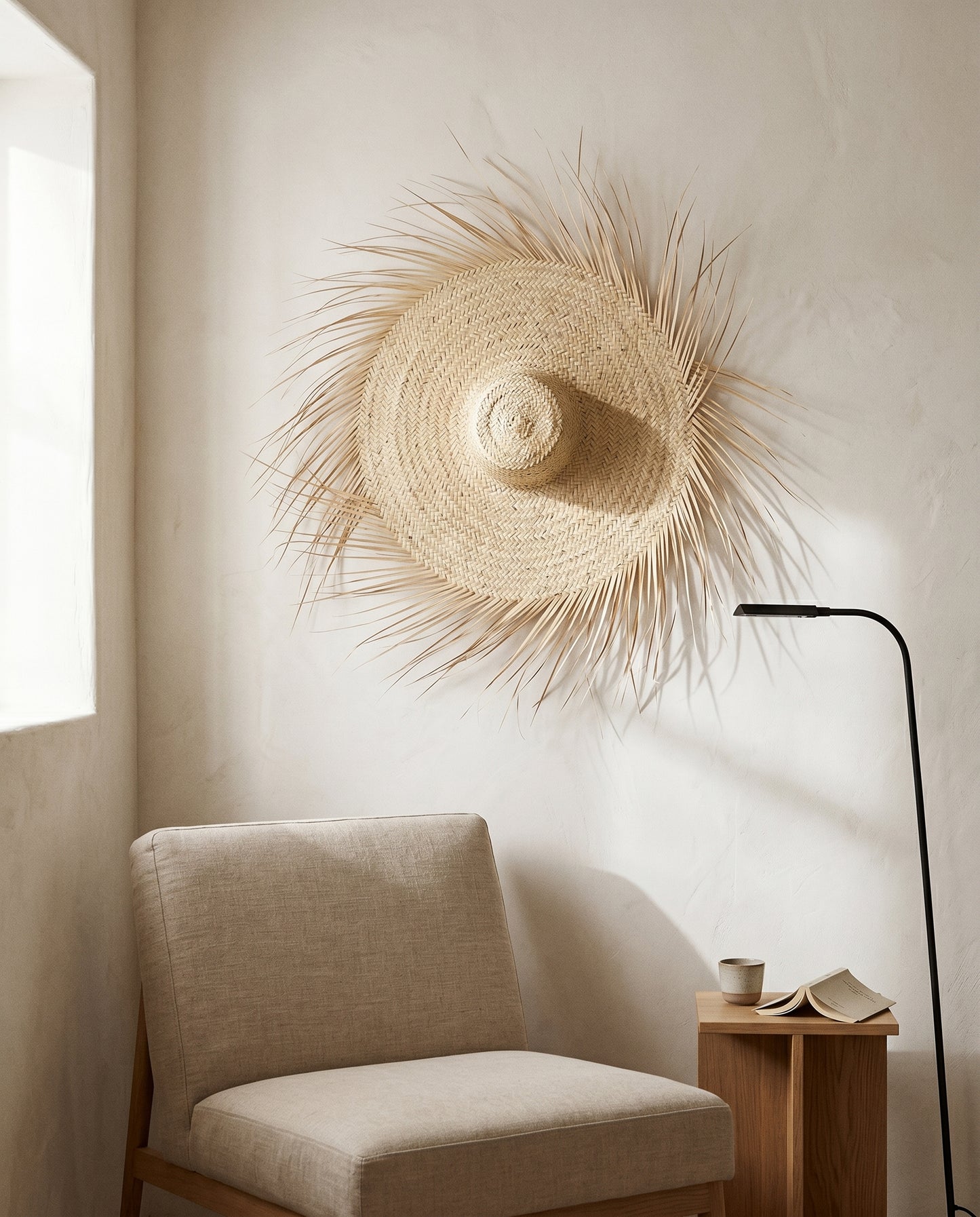 AMALOU - Chapeau mural en palme - Franges naturelles