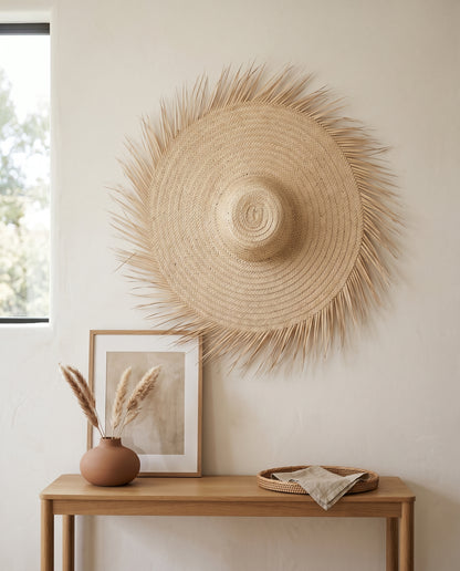 AMALOU - Chapeau mural en palme - Franges naturelles